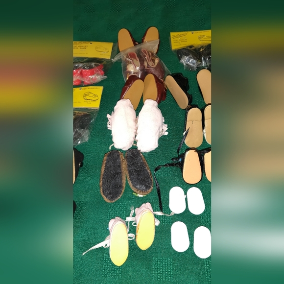 LOT of VINTAGE Doll Shoes Moccasins Ballet Slippers DOLLSPART 19 pair 1" to 2" - Picture 14 of 16